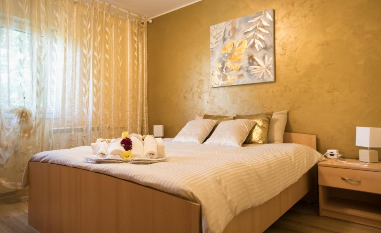 Golden Apartment Baneasa Bucareste Exterior foto